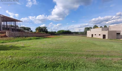 TERRENO A VENDA NO CONDOMÍNIO FIGUEIRA HELVETIA POLO
