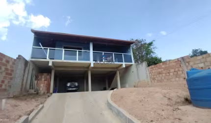 Casa para Venda em Brumadinho / MG no bairro Parque da Cachoeira