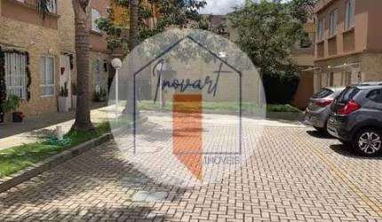 Sobrado em condomínio fechado na Vila Ema
