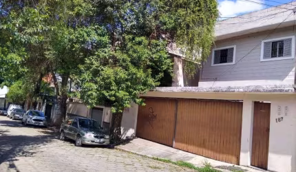 Prédio com 4 apartamentos a venda no centro de Embu das Artes