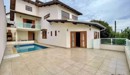 Casa em Condomínio na Granja Viana
