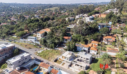 Casa Nova - 4 suítes - varanda - piscina -  São Paulo ll