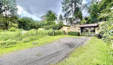 Casa 90% TÉRREA - 4 suítes - gourmet - piscina -  Chácara São João