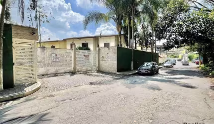 Sobrado com 3 dormitórios - 1 suíte e 2 vagas -  Jardim Barbacena