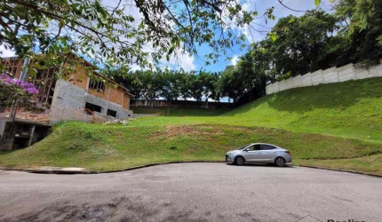 Terreno no Condomínio Quintas de São Fernando-Cotia