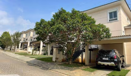 Casa nova, isolada, em condominio, com 3 suites.