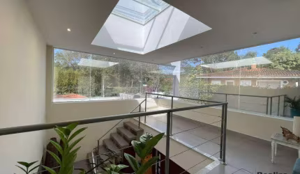 Casa a venda, 3 suites, 2 térreas.