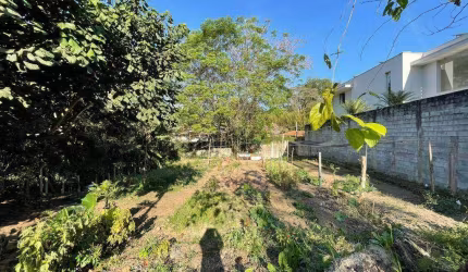 Terreno a venda  no miolo da Granja Viana - Cotia - SP