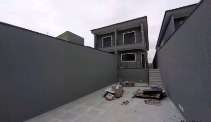 Casa com 3 suítes quintal em condomínio Cotia