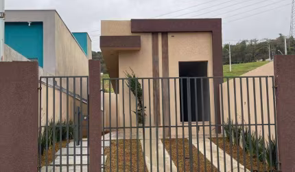 Casa térrea à venda - 2 dormitórios e 2 vagas -  Chácara Roselândia