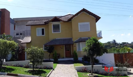 Linda Casa à Venda em São Roque - Alto da Serra