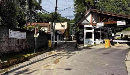 Excelente Oportunidade em Jardim Colibri 1 - Embu das Artes!