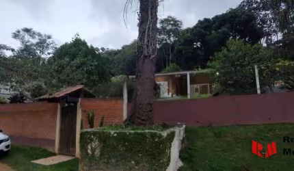 Cond. Jardim Colibri - TÉRREA - 3 dormitórios/1 suíte - 1.053,83 m² de terreno!