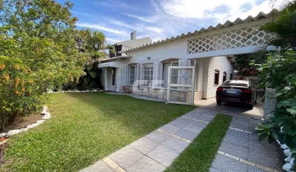 Tramandai-Casa em excelente localização no Centro da Cidade.
