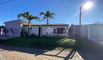 Cidreira - Casa para venda em Cidreira no bairro centro!!