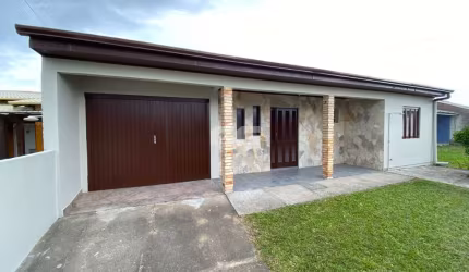 CASA DE 3 DORM PRÓXIMO AO MAR EM TRAMANDAÍ