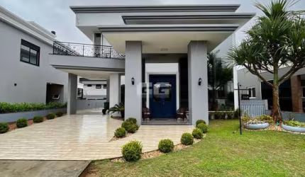 SOBRADO MOBILIADO E DECORADO EM CONDOMÍNIO FECHADO