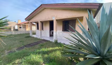 CIDREIRA/RS - LINDA CASA PARA VENDA NO BAIRRO CENTRO!