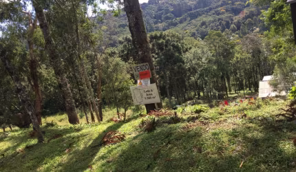 Terreno à venda na Três Pinheiros, 1, Vila Jardim, Gramado por R$ 690.000