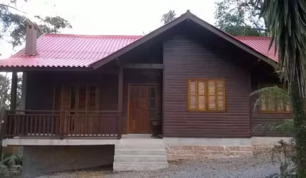 Casa com 3 quartos à venda na Rua Pedro Carlos Franzen, 320, Villagio, Gramado por R$ 890.000