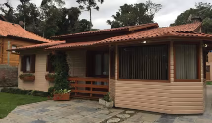 Casa com 3 quartos à venda na Dante Bordim, 66, Villagio, Gramado por R$ 1.200.000