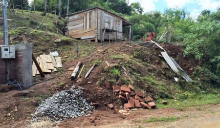 Terreno à venda na 8 de Março, 33, Vale dos Pinheiros, Gramado por R$ 398.000
