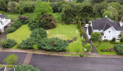 Terreno em condomínio fechado à venda na Rua Henrique Belotto, Vila Jardim, Gramado por R$ 1.200.000