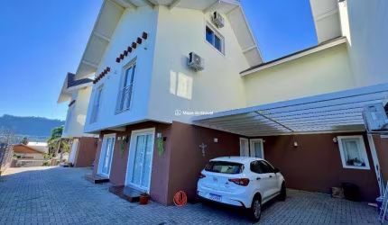 Casa com 3 quartos à venda na Itauna, 111, Várzea Grande, Gramado por R$ 750.000