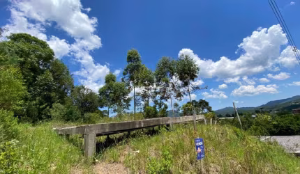 Terreno à venda na Bárbara Ghesla, 130, Várzea Grande, Gramado por R$ 380.000