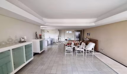 Vendo Amplo e Excelente Aptoº 204m² 3qts sendo 2 Suítes 2 vagas em Casa Forte