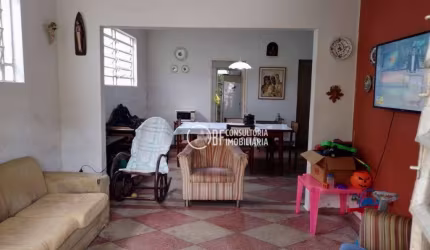 Casa com 3 dormitórios no Poço .