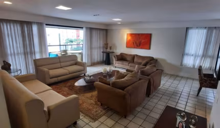 Apt° de Alto Padrão 275m² 4 Qts sendo 3 Suítes 3 Vagas no Parnamirim
