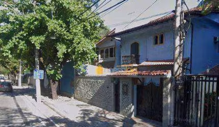 Casa  4 quartos, 3 suítes , Piscina, São Francisco, Niterói.