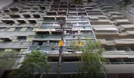 Apartamento 2 Qtos em frente ao Campo de São Bento, Icaraí, Niterói.