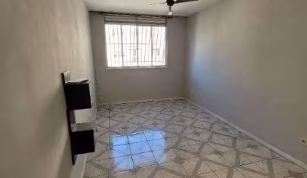 Apto de 2Qtos em Santa Rosa, na Rua Noronha Torrezão.