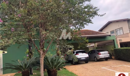 Casa (térrea em condominio) 3 dormitórios/suite, cozinha planejada, portaria 24hs, em condomínio fechado