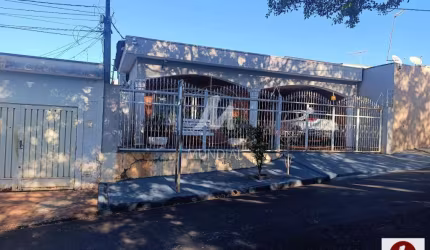 Casa (térrea na rua) 3 dormitórios/suite, cozinha planejada