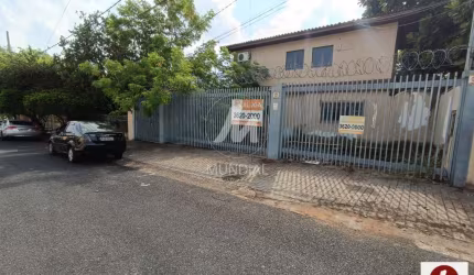 Casa (sobrado na  rua) 4 dormitórios, cozinha planejada