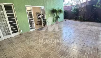 Casa (térrea na rua) 4 dormitórios, cozinha planejada