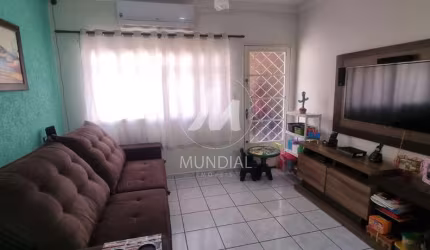 Casa (térrea na rua) 2 dormitórios/suite, cozinha planejada
