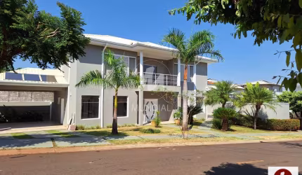 Casa (sobrado em condominio) 4 dormitórios/suite, cozinha planejada, portaria 24 horas, em condomínio fechado