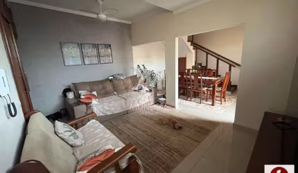 Casa (sobrado na  rua) 2 dormitórios/suite, cozinha planejada