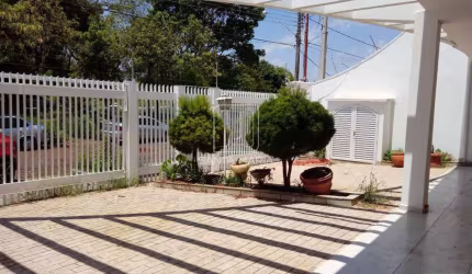 Casa (sobrado na  rua) 4 dormitórios/suite