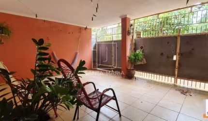 Casa (térrea na rua) 3 dormitórios/suite