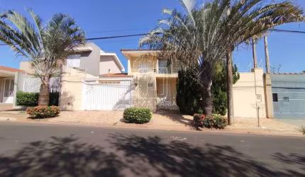 Casa (sobrado na  rua) 3 dormitórios/suite, cozinha planejada