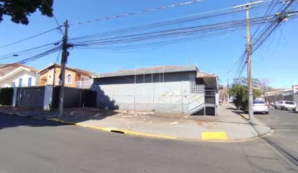 Casa (térrea na rua) 3 dormitórios