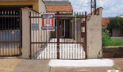 Casa (casa de fundos) 1 dormitórios, cozinha planejada