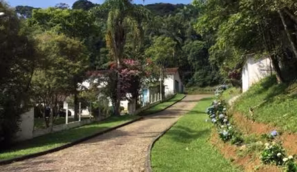 Chácara / sítio à venda no Quatinga, Mogi das Cruzes  por R$ 1.600.000