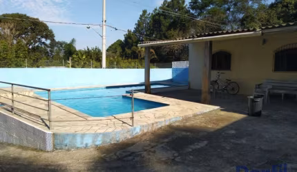 Chácara / sítio com 3 quartos à venda no Meu Cantinho, Suzano  por R$ 950.000
