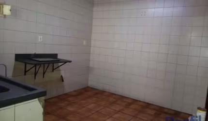 SOBRADO + SALÃO COMERCIAL